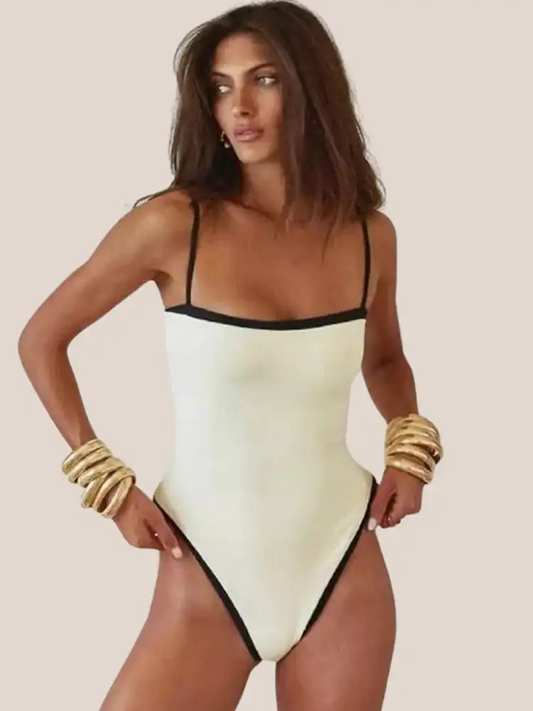 Monokini sexy